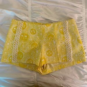 Lilly Pulitzer Yellow Shorts Size 10